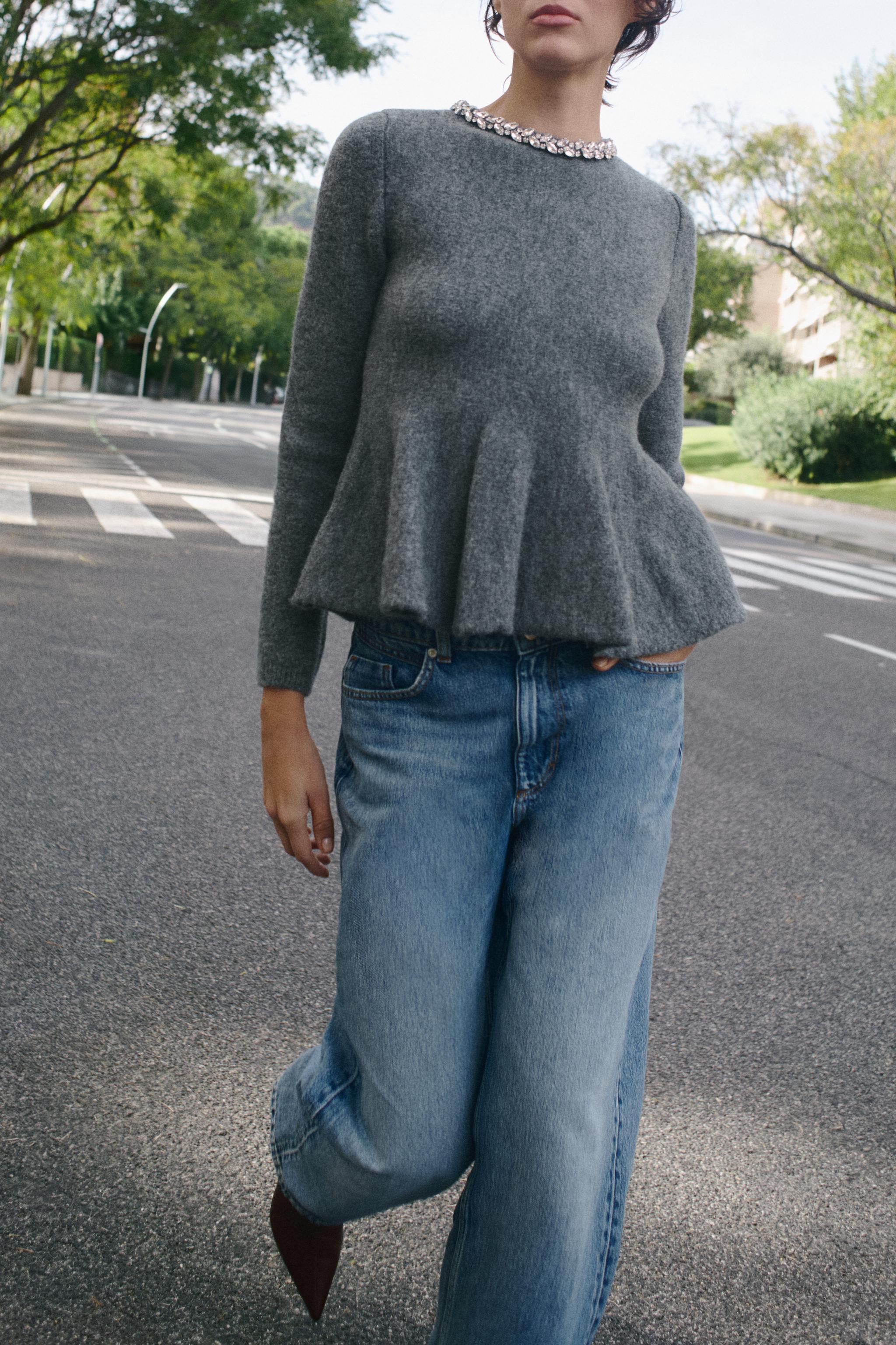 JEWEL NECK KNIT SWEATER