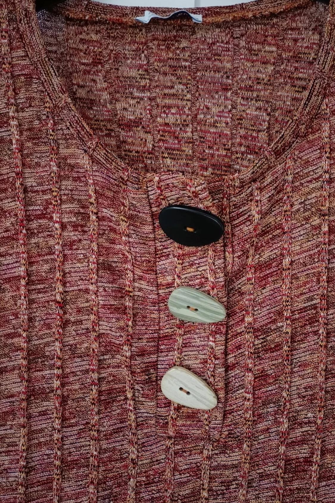 RIBBED T-SHIRT WITH BUTTONS - Image 2
