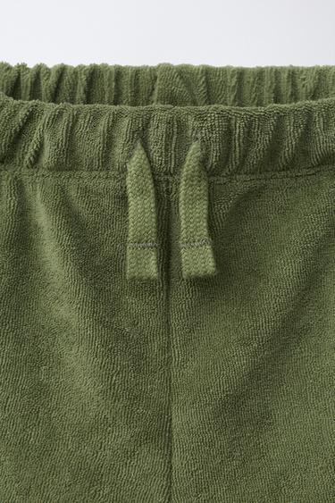 ENSEMBLE JOGGING T-SHIRT UNI ET BERMUDA EFFET ÉPONGE - Vert olive de Zara - Image 3