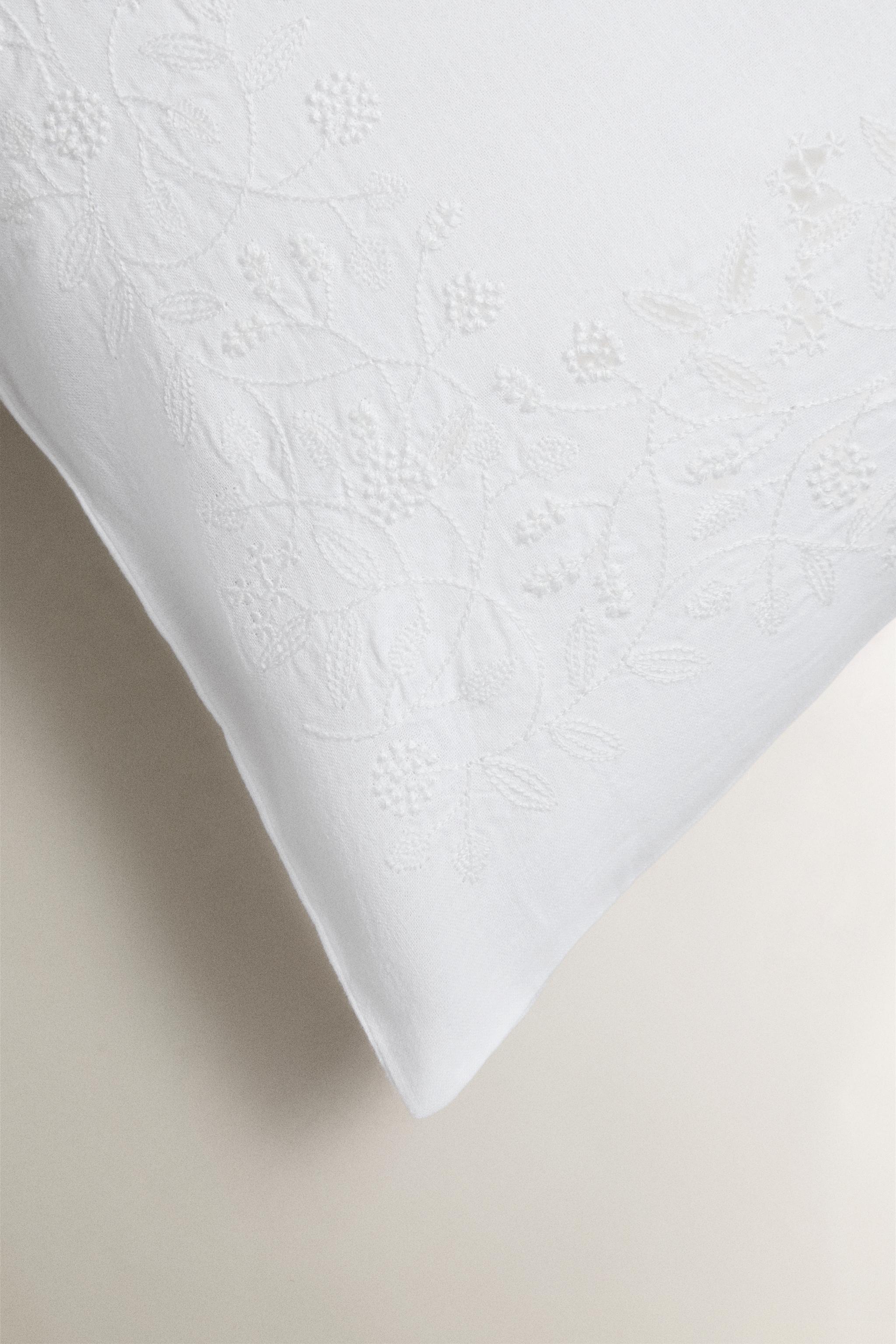 TAIE D’OREILLER COTON ET LIN RELIEF