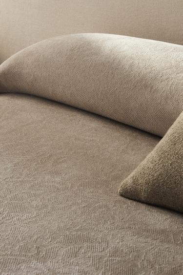 CHENILLE BEDSPREAD - Light grey by Zara