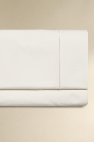 PERCALE FLAT SHEET WITH PIPING (800 THREAD COUNT) - Ecru by Zara
