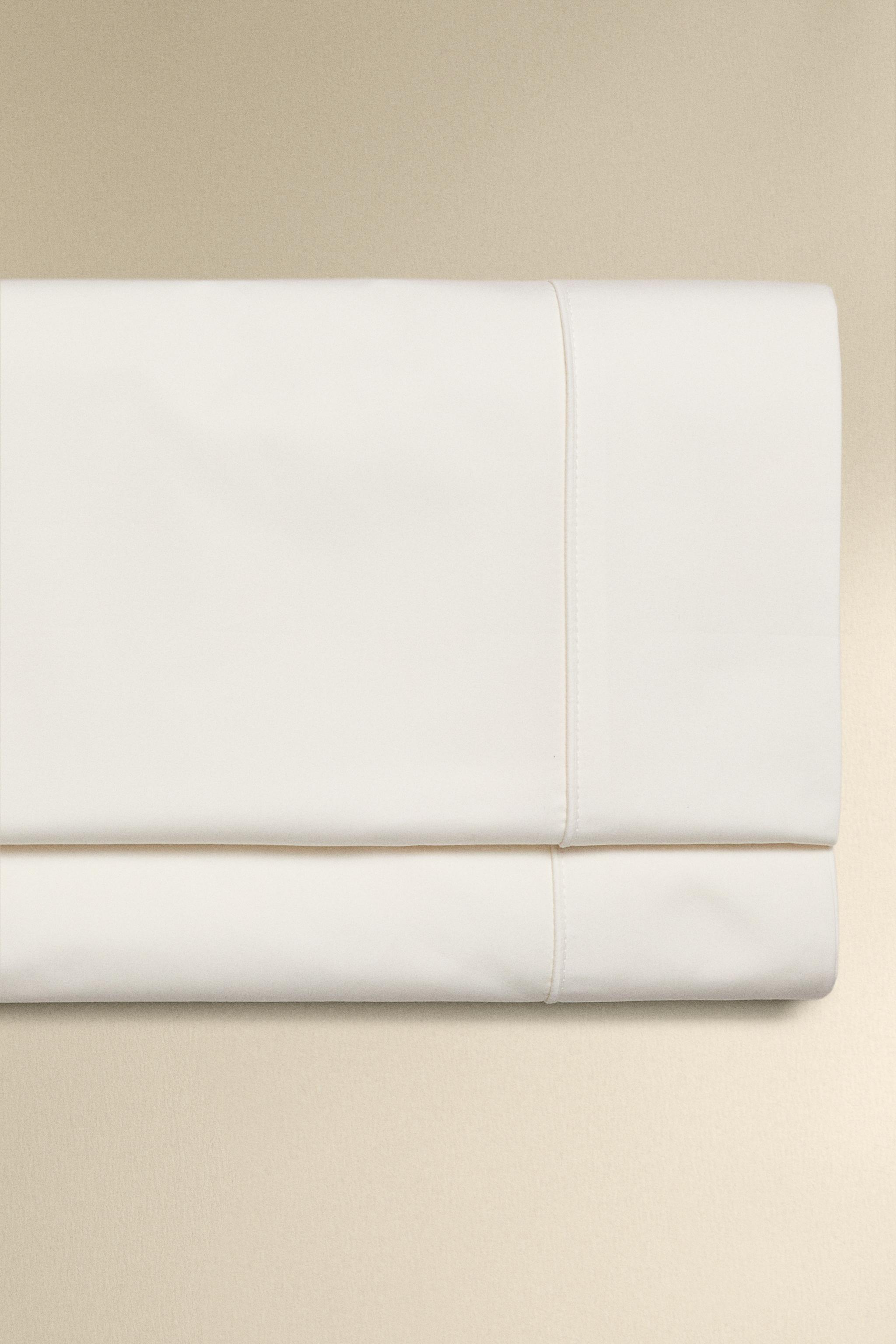 PERCALE FLAT SHEET WITH PIPING (800 THREAD COUNT)