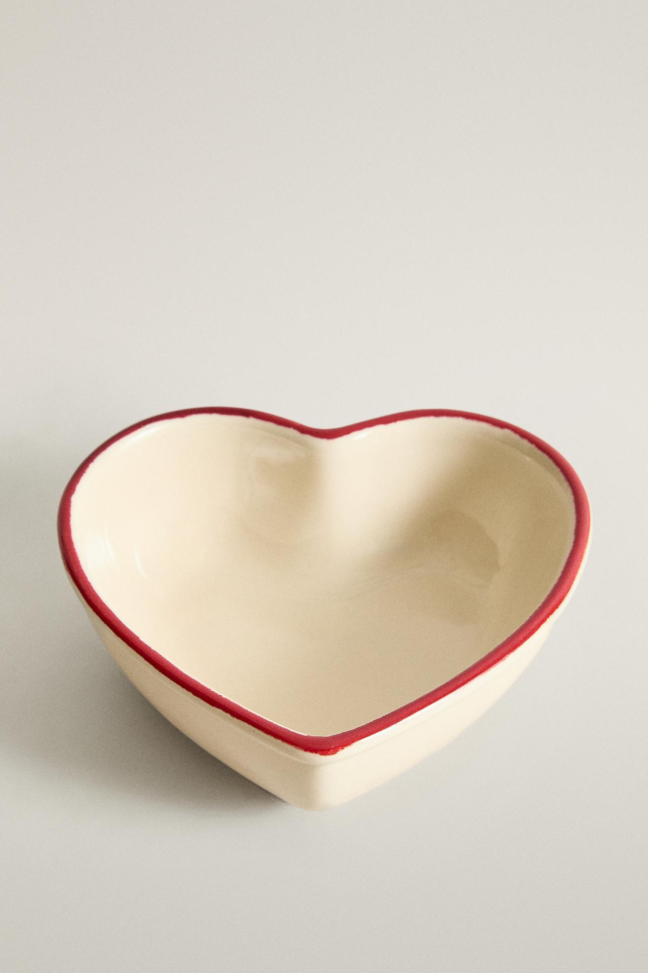 CHRISTMAS HEART CERAMIC BOWL — White