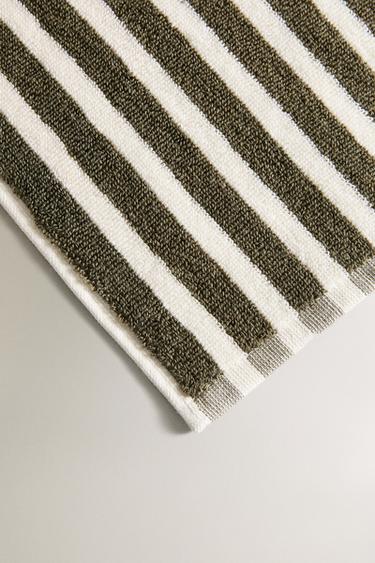 SERVIETTE DE BAIN RAYURES COULEUR - Chasse de Zara - Image 2