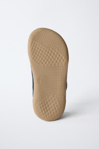 TENNIS EN CUIR À BRIDES BAREFOOT - Bleu marine de Zara - Image 7