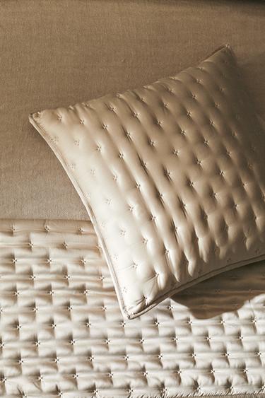 PLAIN CUSHION COVER FOR QUILTS WITH KNOTS - Cava by Zara - Image 5