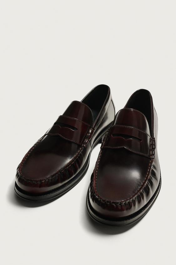 MOCASSINS EN CUIR À MASQUE - Bordeaux de Zara - Image 4