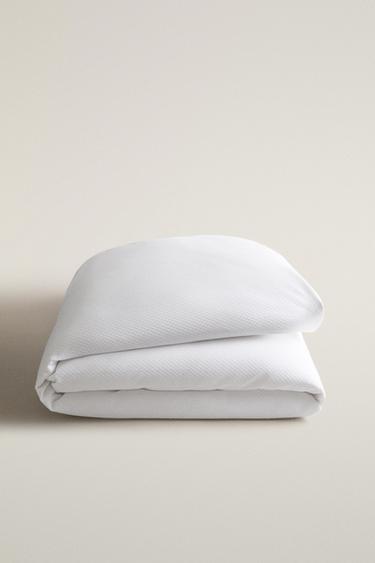 COTTON BEDSPREAD WITH RAISED DESIGN - White by Zara