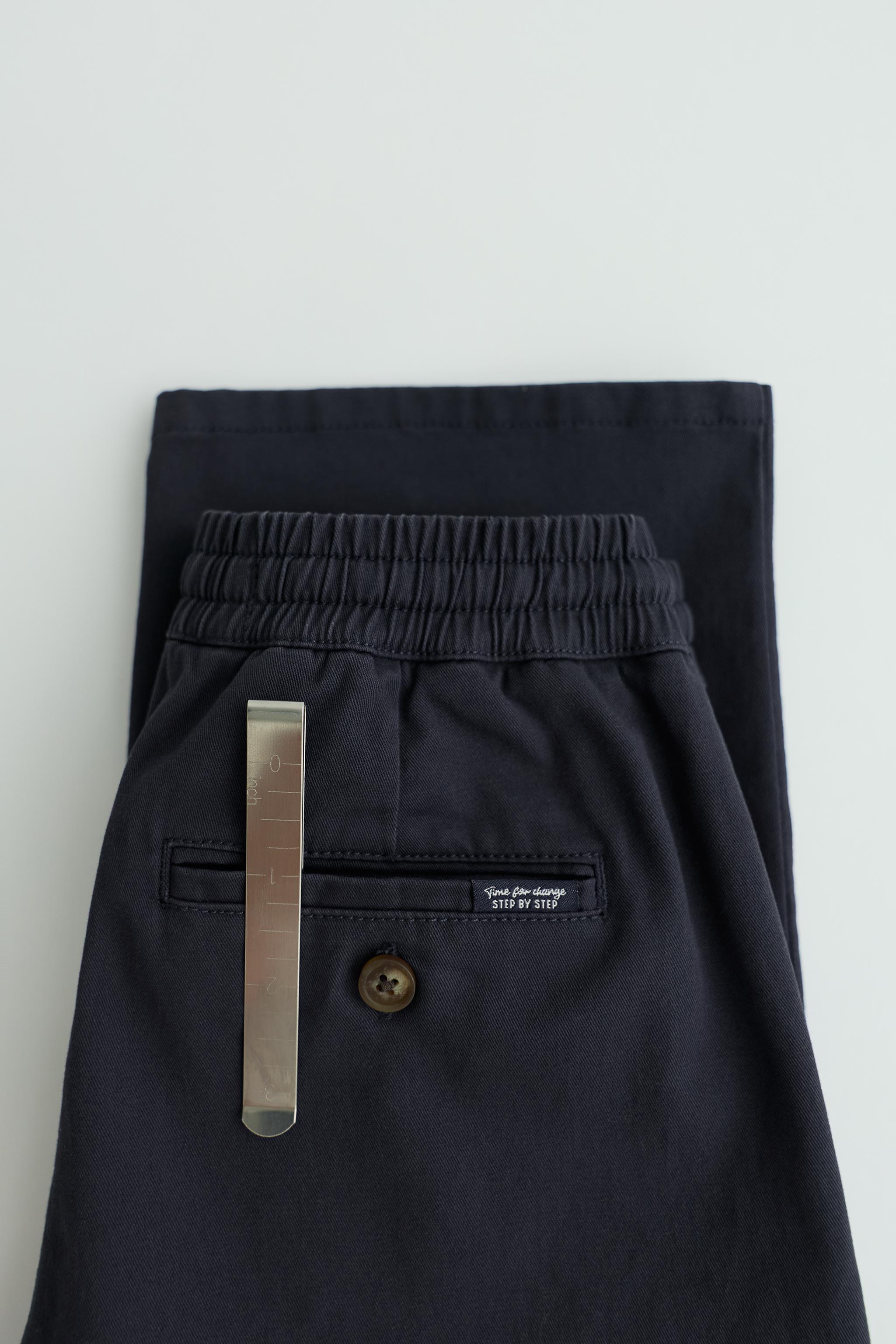 JOGGER CHINO TROUSERS — Navy blue