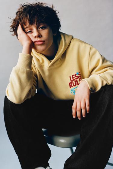 SWEATSHIRT TUDUNG SKATE RELIEF - Kuning dari Zara