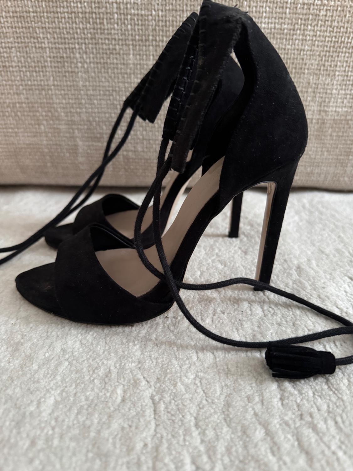 ABSATZSCHUHE ZUM SCHNÜREN - Image 2