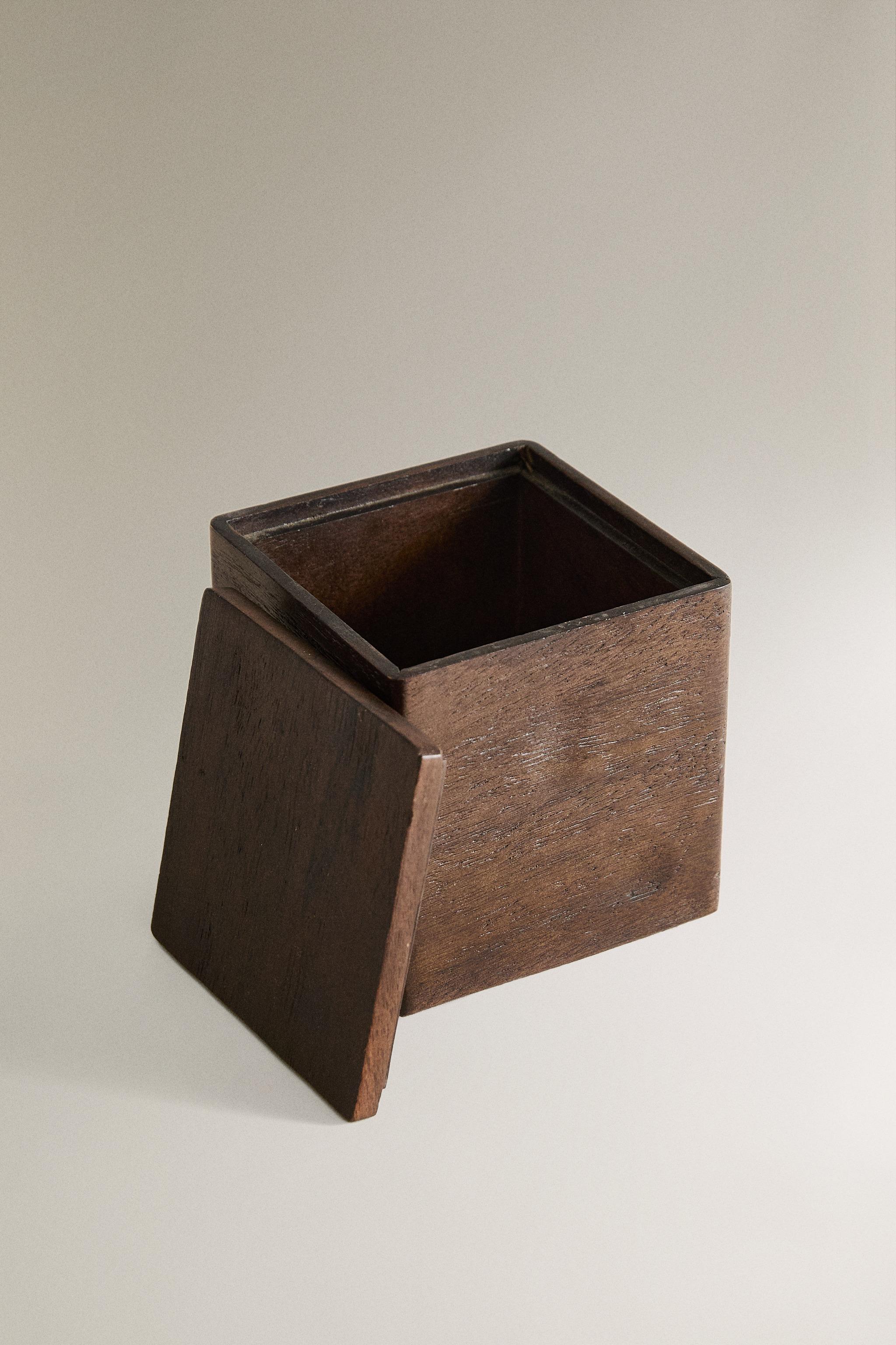 PETITE BOÎTE EN BOIS AVEC COUVERCLE