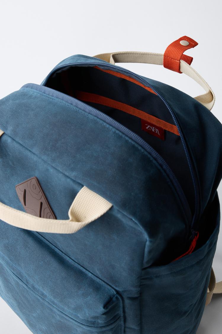 MOCHILA CON BOLSILLOS 4