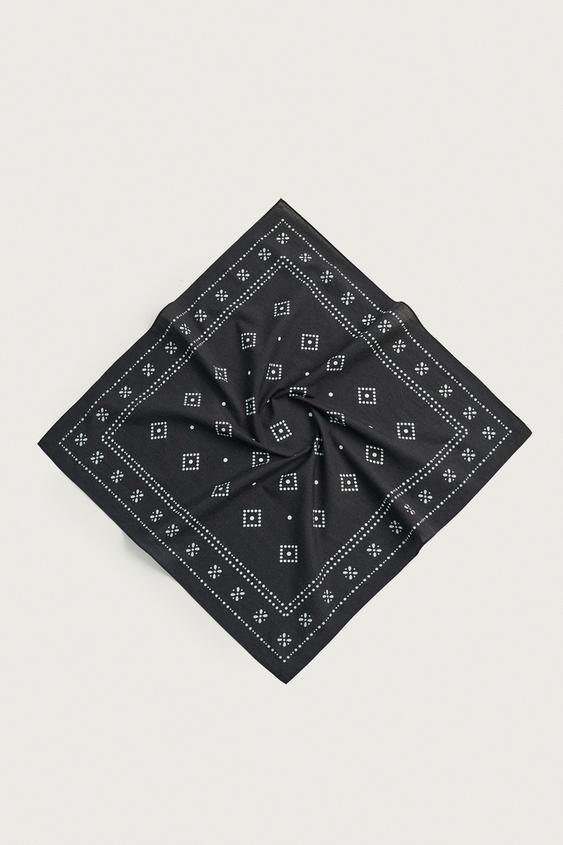 GEOMETRIC PRINT BANDANA - Dark navy de Zara - Imagen 0