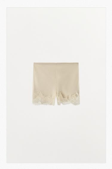 Zaras SATINSHORTS MED SPETS - Naturfärg