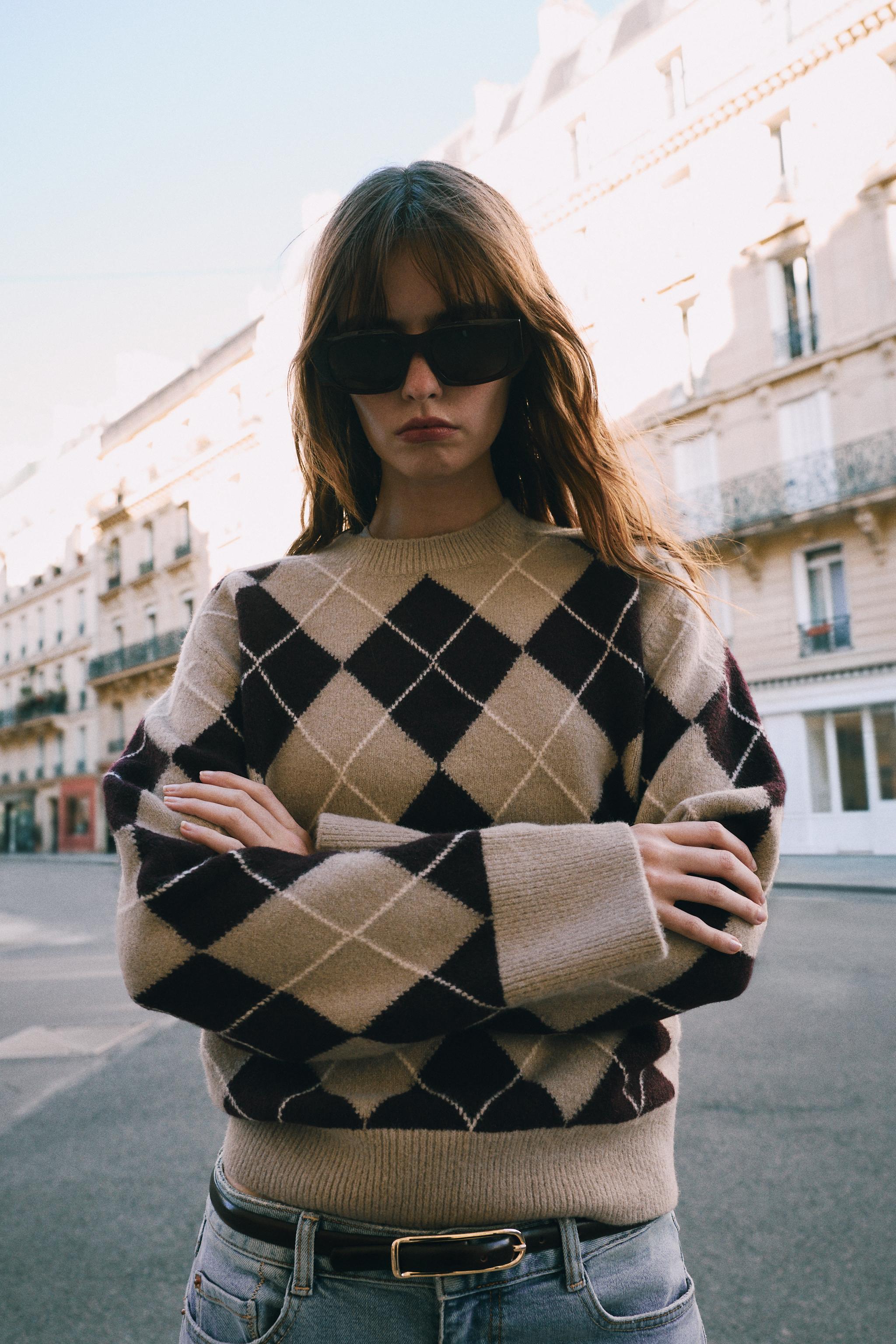 SOFT ARGYLE KNIT SWEATER
