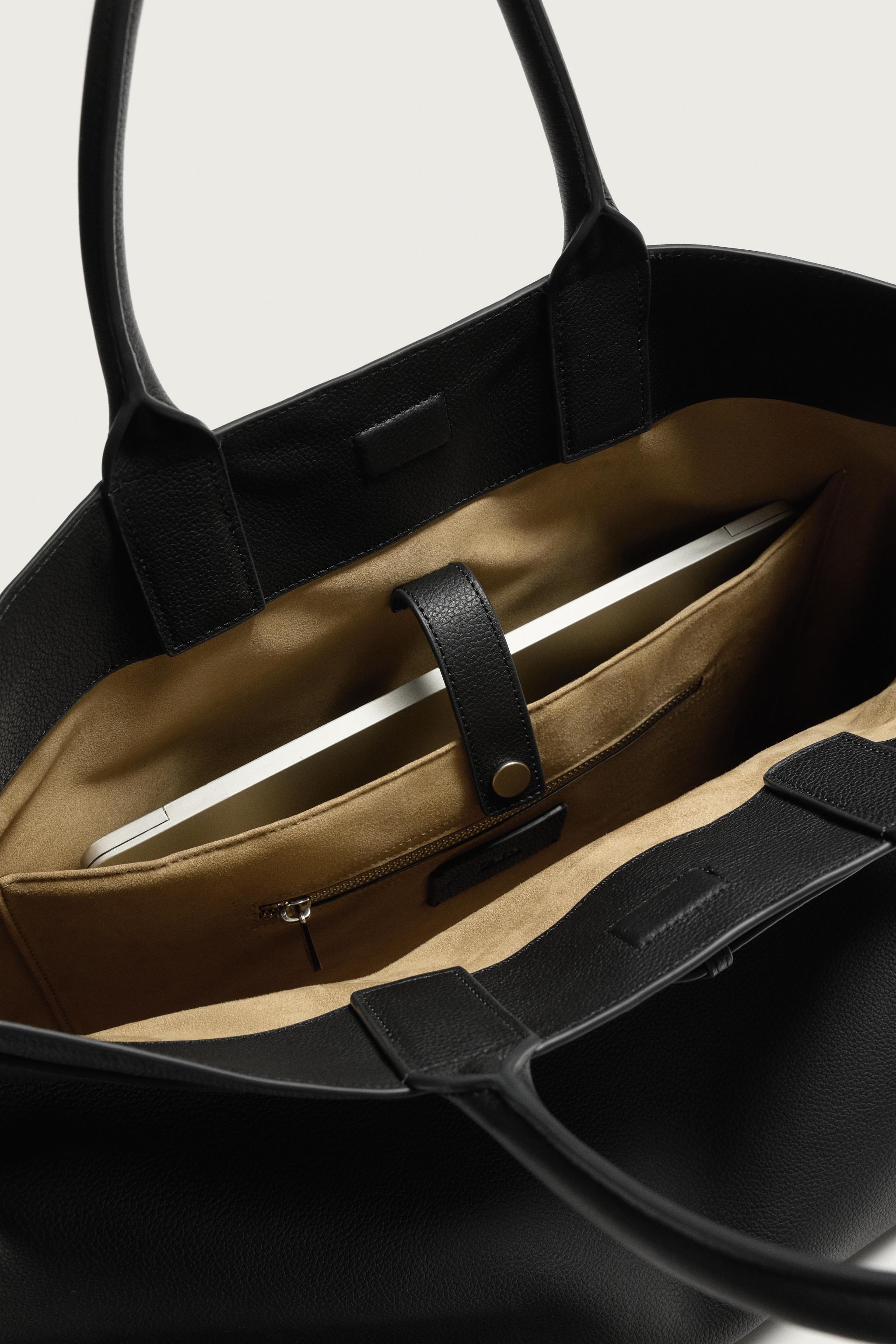 LEATHER BELT HANDBAG