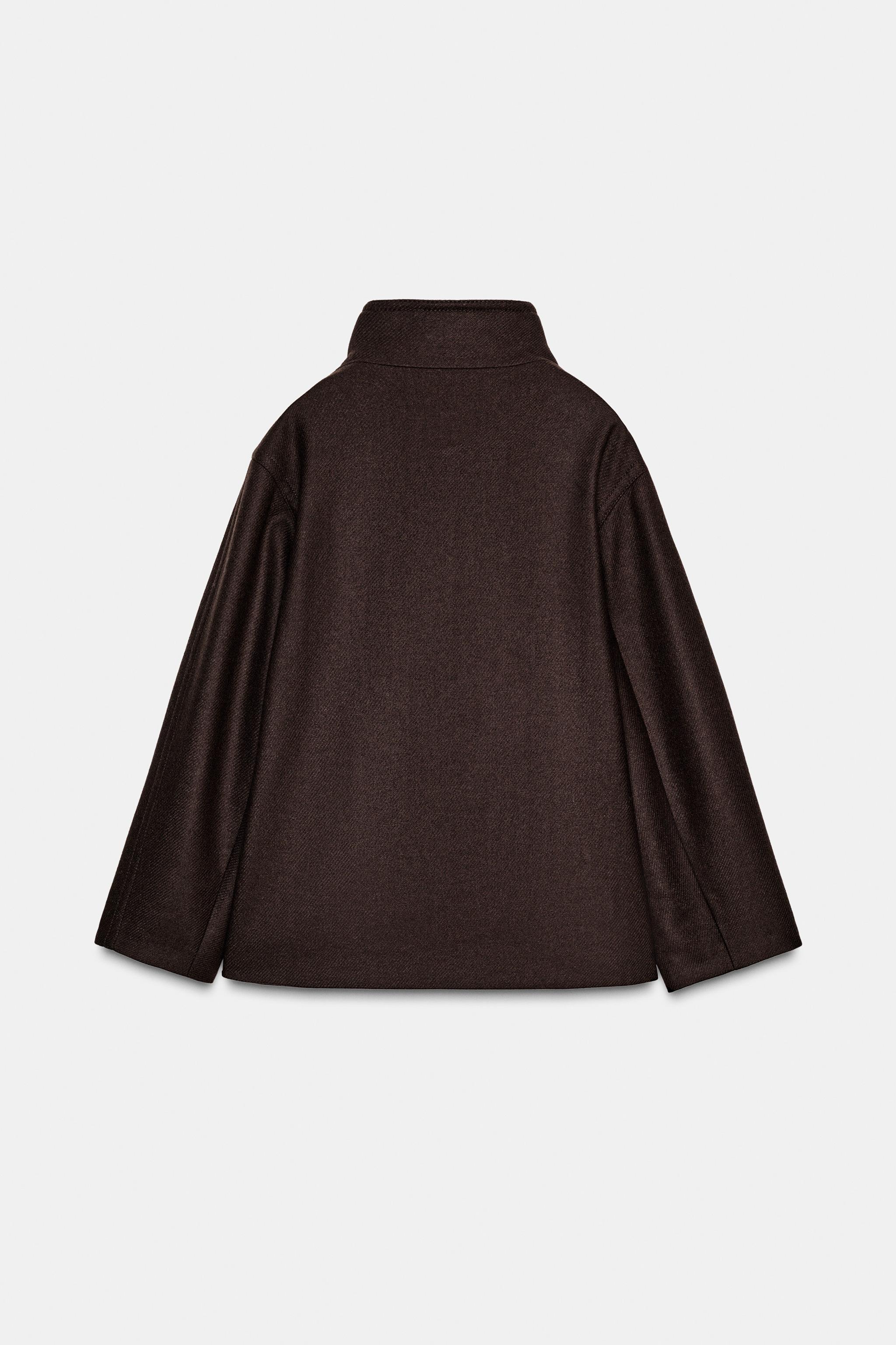 MANTEAU COURT AVEC LAINE ET COL MONTANT