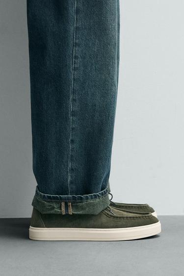 حذاء جلدي كاجوال - أخضر الخاص بـ Zara