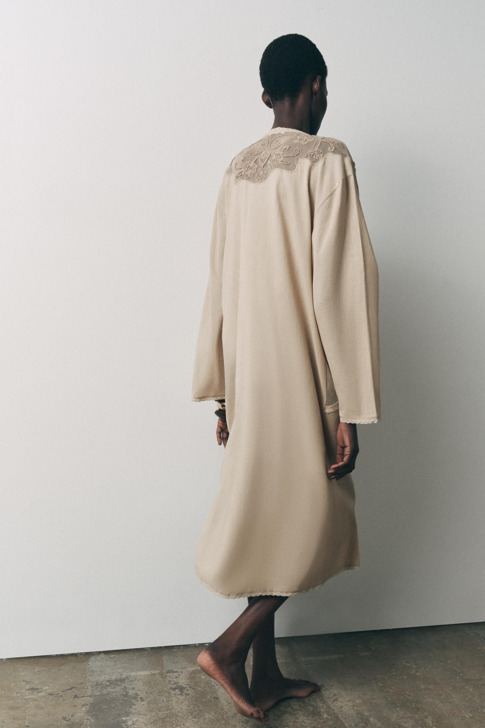 新品タグ付 ZARA ザラ ロングワンピース ペイズリー フラワー