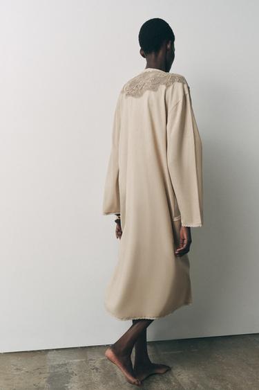 KIMONO LONG BRODÉ AVEC FANTAISIE - Beige de Zara - Image 2