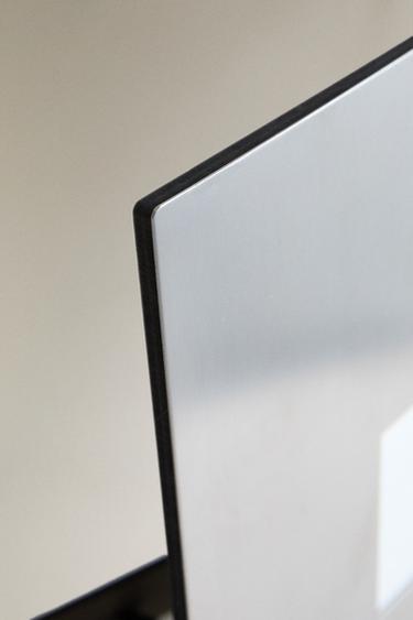 CADRE MÉTALLIQUE MINIMALISTE - Argent de Zara - Image 1