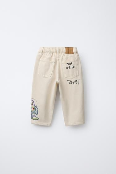 PANTALÓN SARGA STRAIGHT BORDADOS TOY STORY © DISNEY PIXAR - Crudo de Zara