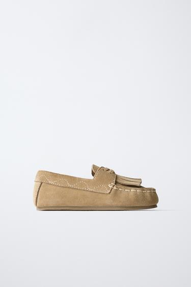 מוקסינים מעור - חום חול של Zara