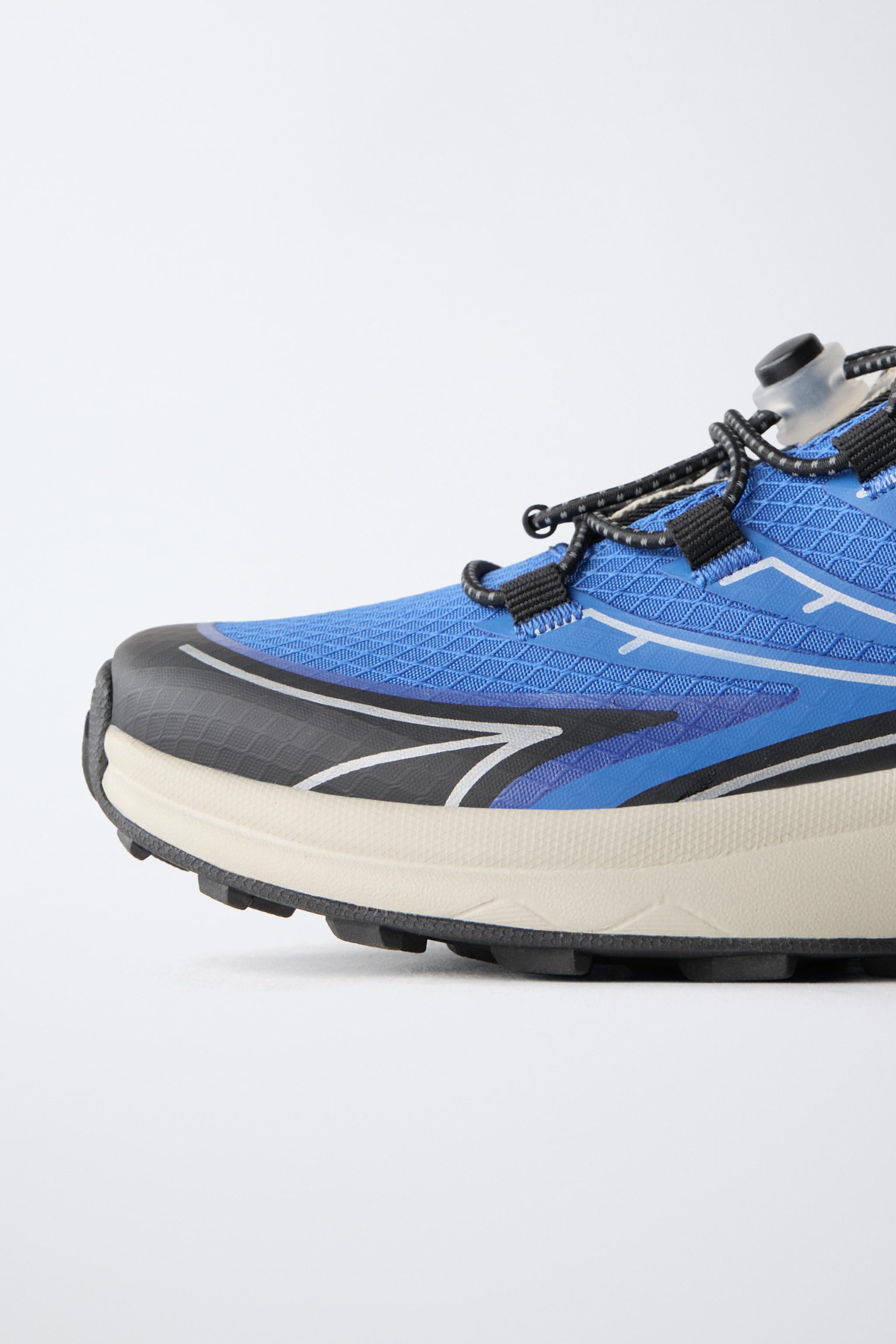 TECHNICAL SNEAKERS
