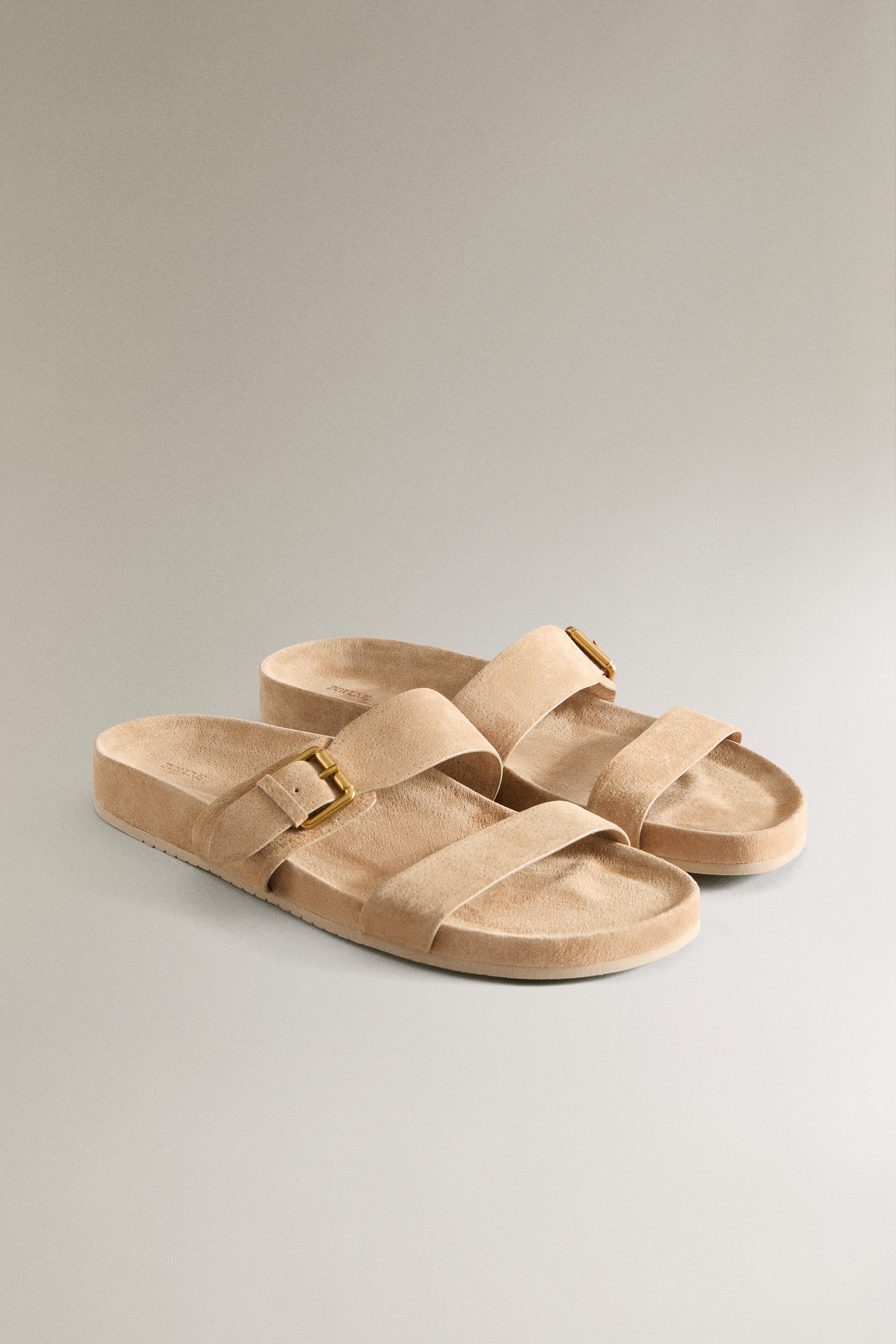 LEATHER BUCKLE SANDALS — Taupe Gray