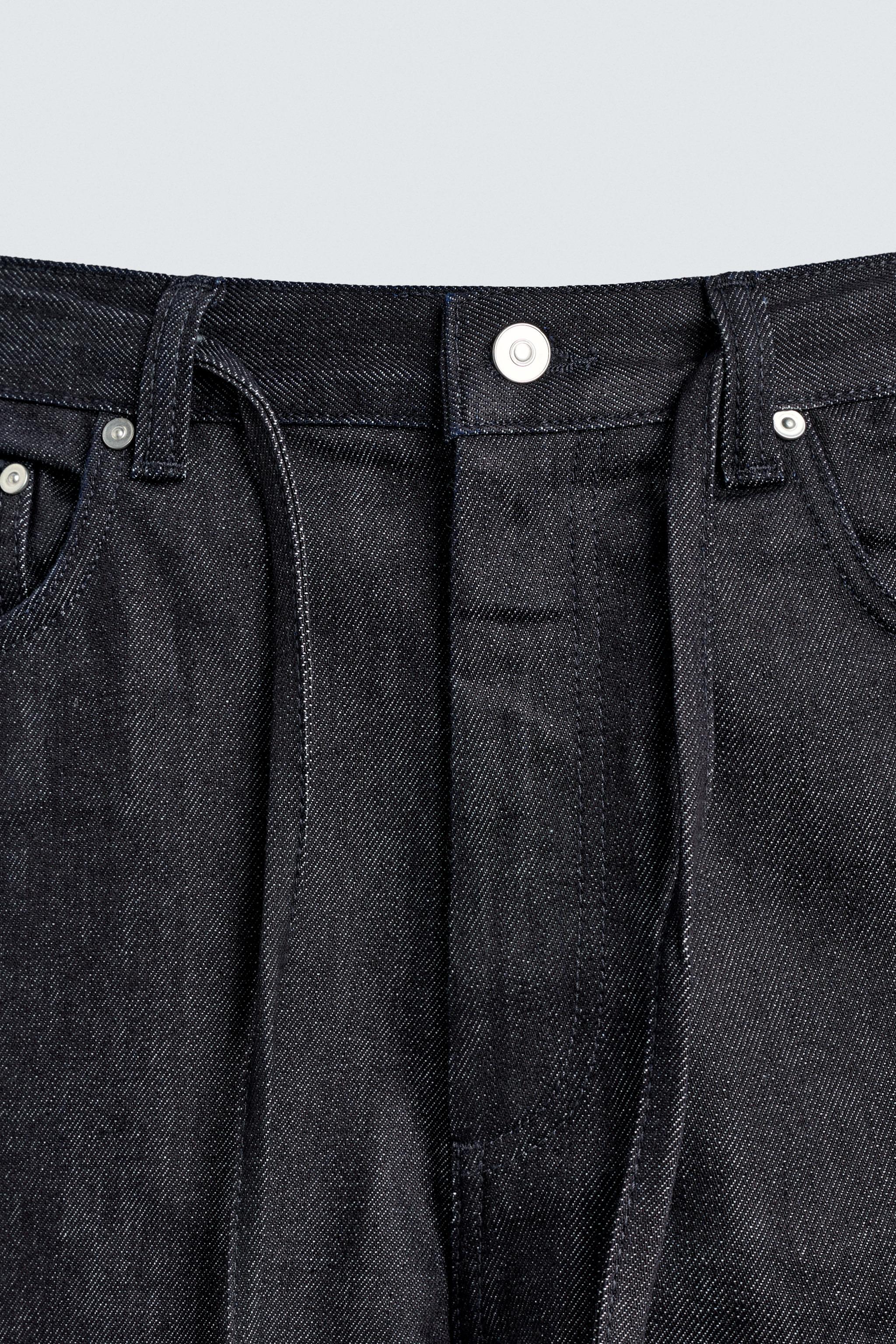 JEAN RELAXED FLARE FIT