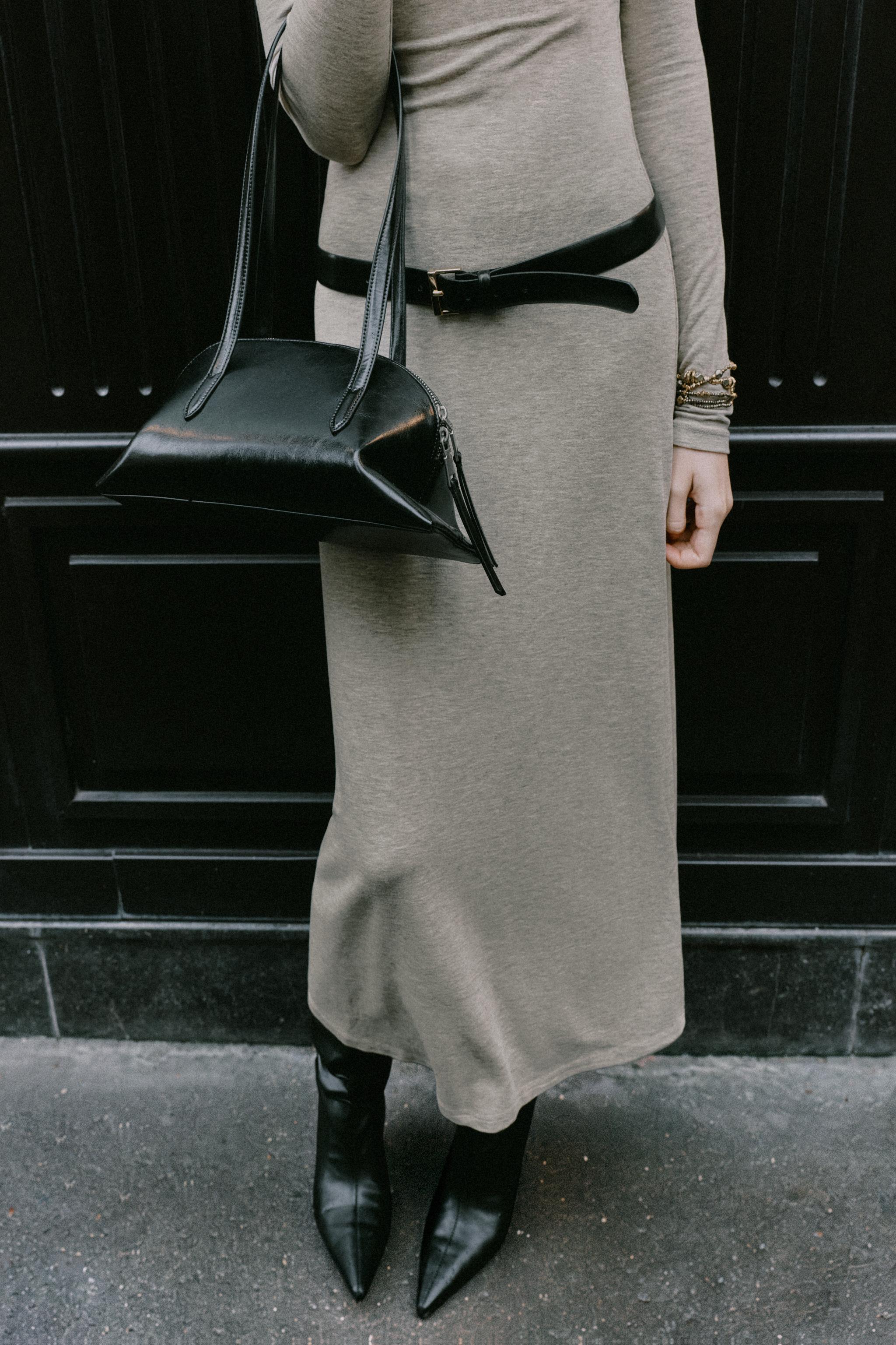 HIGH-NECK MAXI DRESS