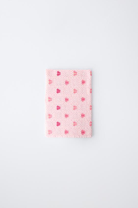 MANTA PUNTO CROCHET MARIPOSAS - Rosa de Zara - Imagen 0