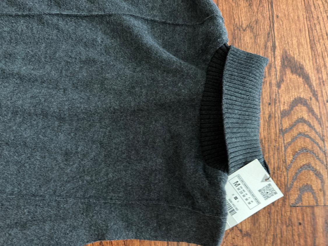SLEEVELESS TURTLENECK TOP - Image 2