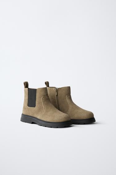 BOTTES EN CUIR DAIM - Gris vison de Zara