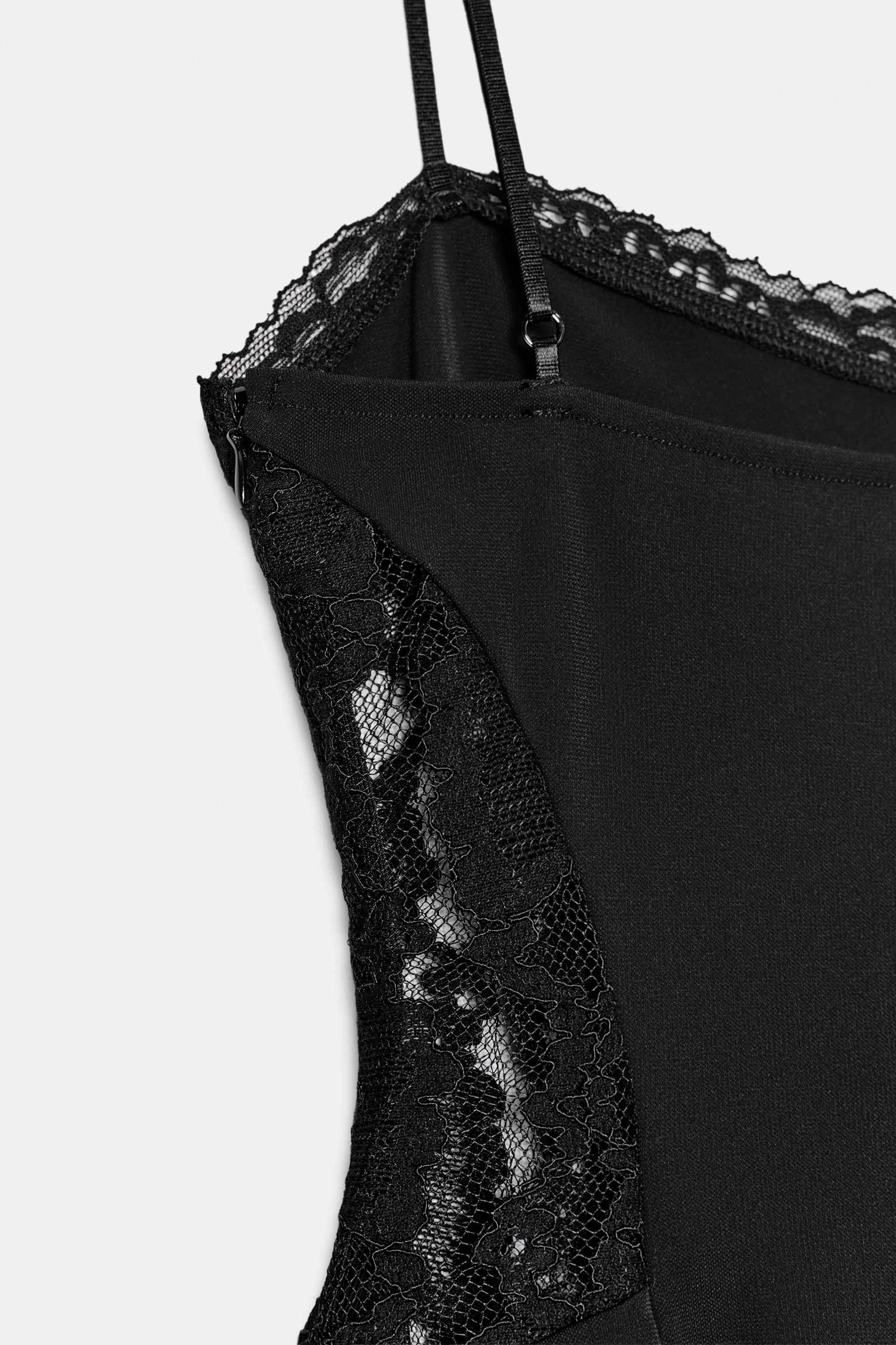 SHORT LACE DRESS