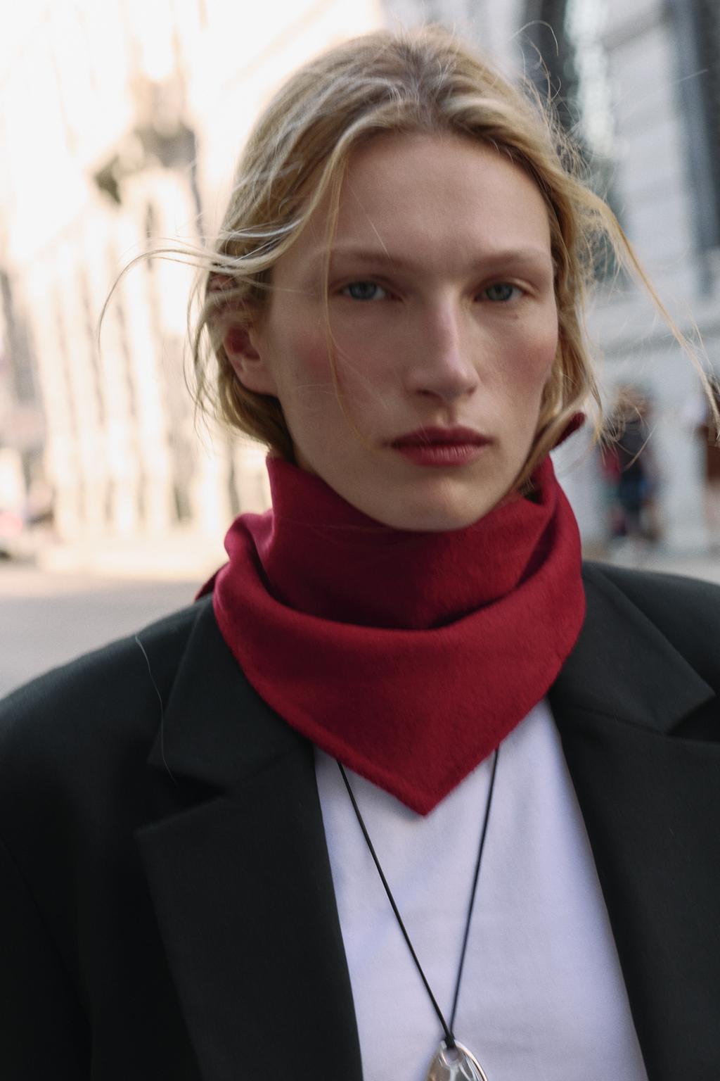 BANDANA TRIANGULAR CON LANA