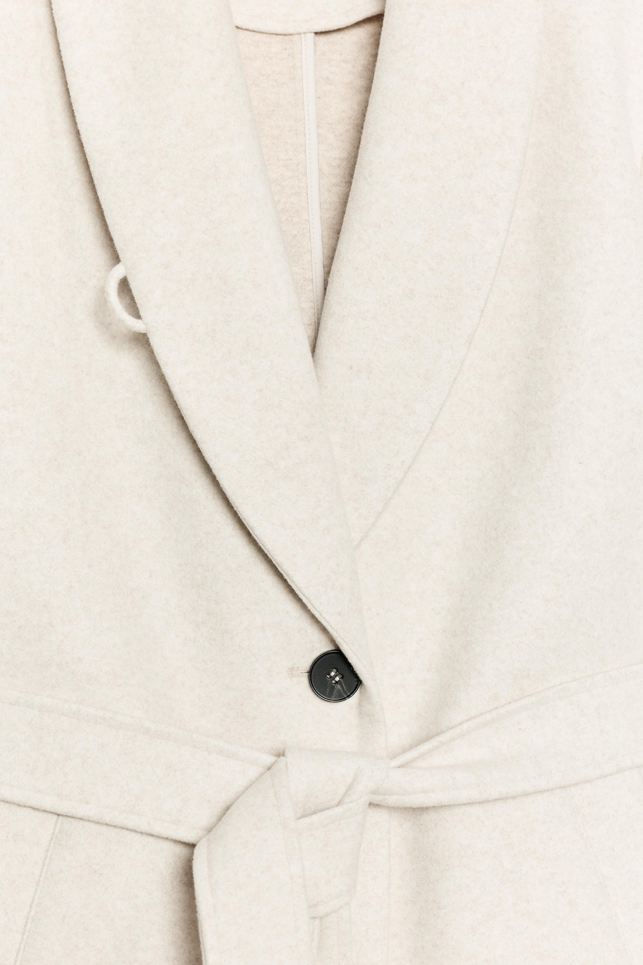 SOFT BELTED COAT