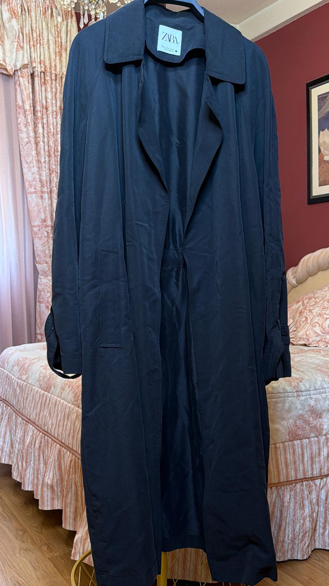 LOOSE-FITTING TRENCH COAT WITH POCKETS - Image 2