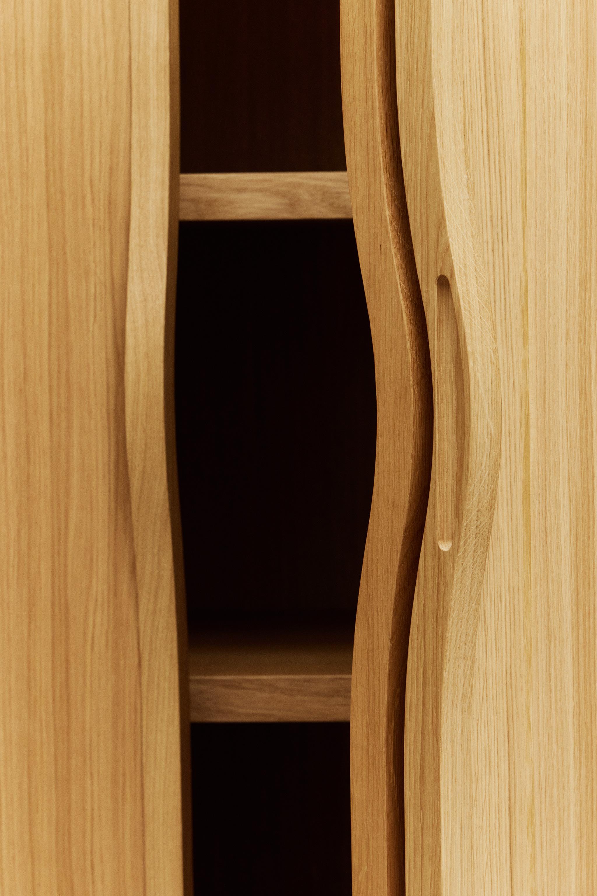 THE BLINKING CUPBOARD