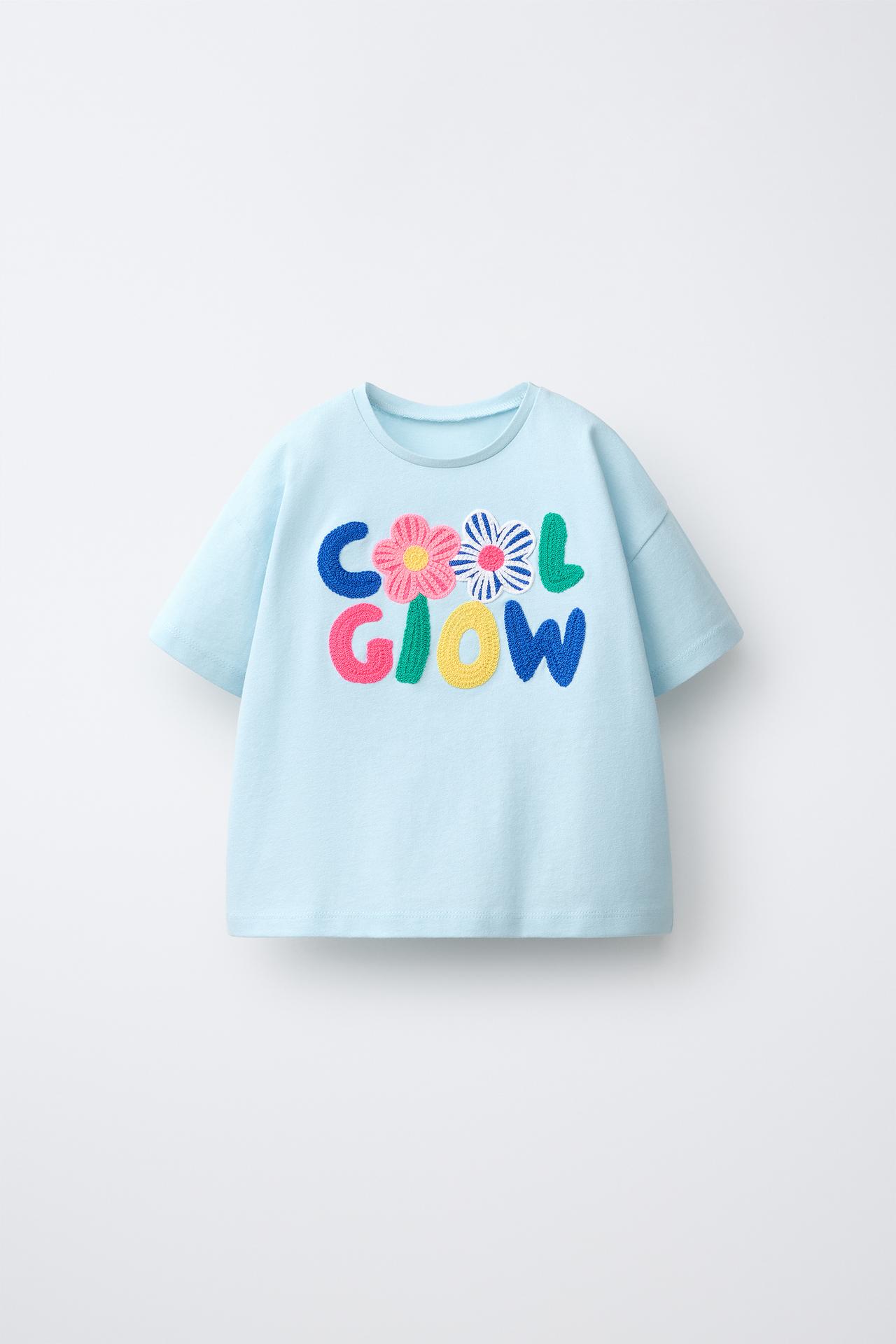 FLORAL APPLIQUÉ T-SHIRT — Light blue