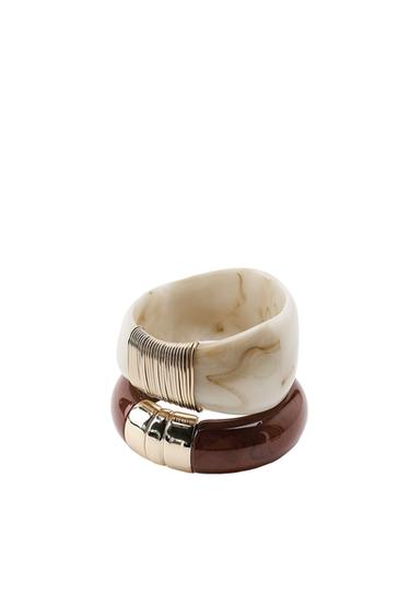 2-PACK OF RIGID RESIN BRACELETS