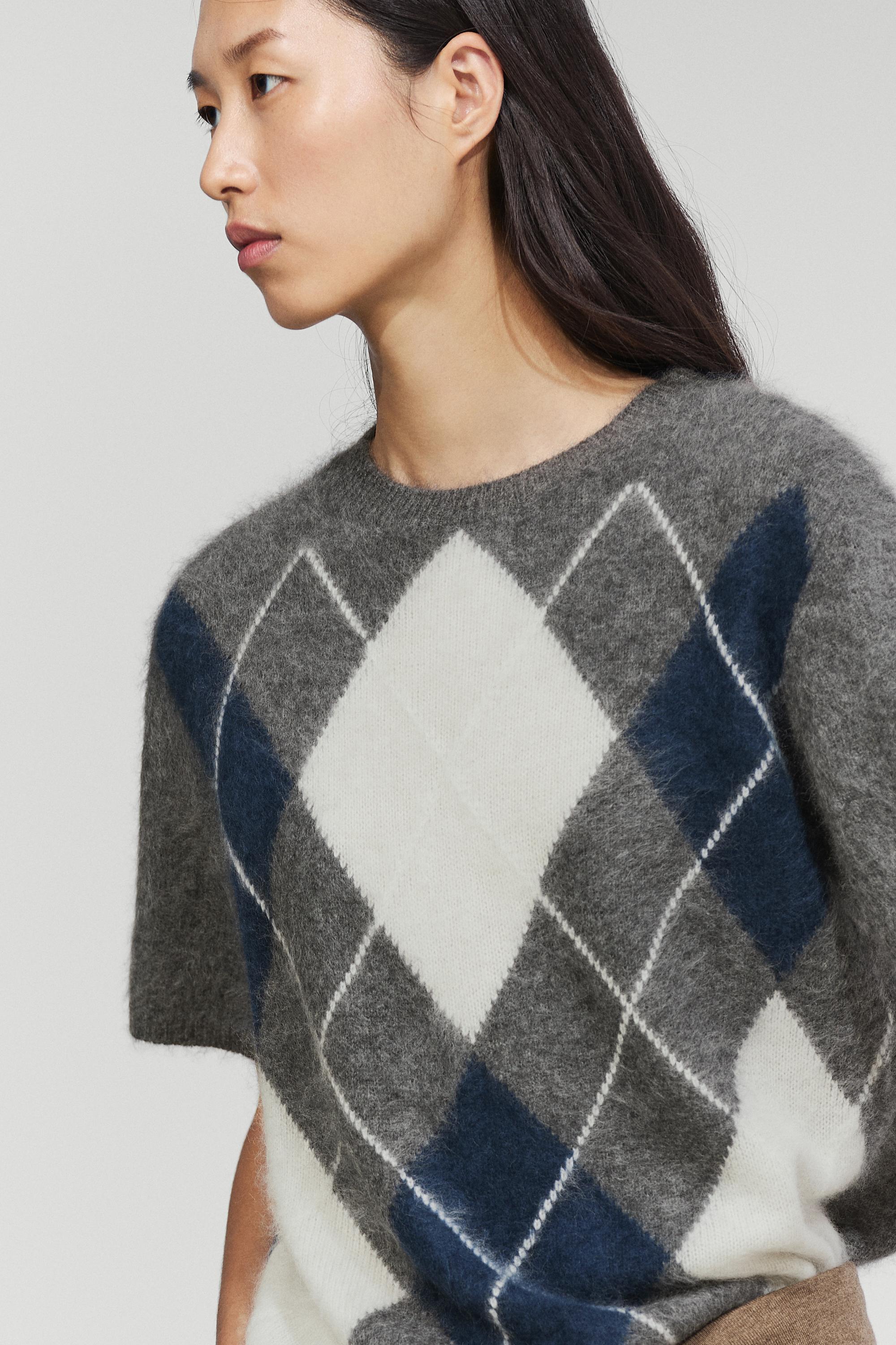 Wool cashmere argyle short sleeve knit sweater