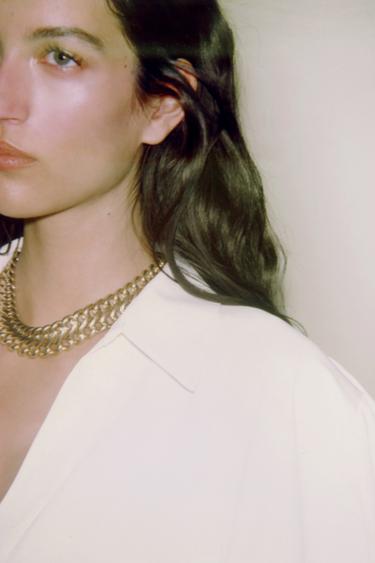 CHEMISE À PLIS ET BAS ASYMÉTRIQUE - Écru de Zara - Image 4