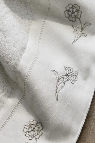 BATH TOWEL WITH EMBROIDERED APPLIQUÉ BAND - Oyster-white by Zara - Image 5