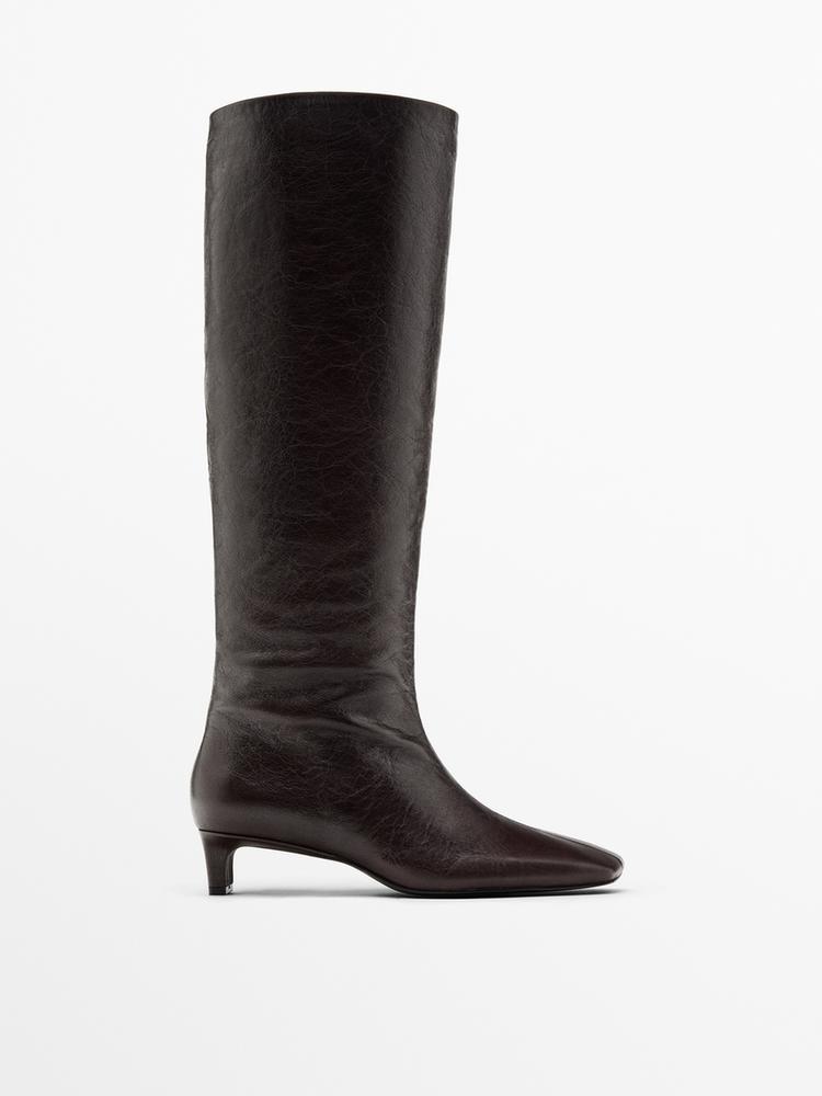 Leather boots with square vamp
