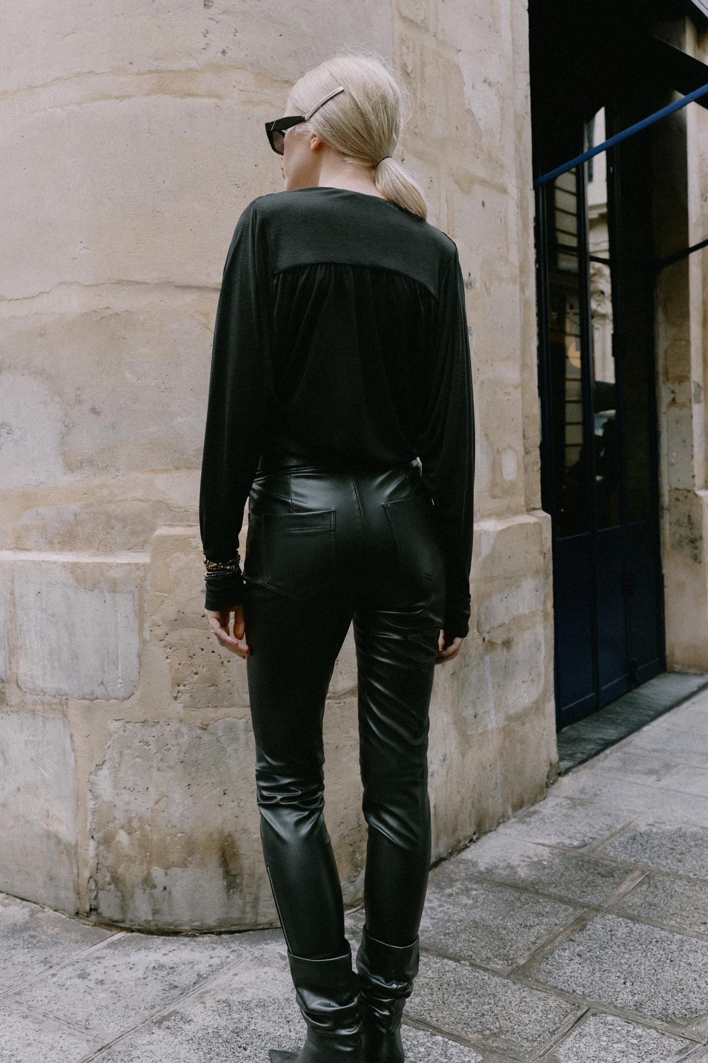 Женские брюки Zara Faux Leather Zip Hem, цвет: Чёрный — фото 4
