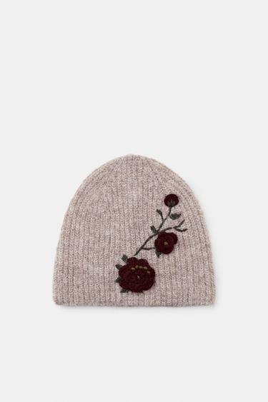 GORRO BEANIE PUNTO BORDADOS FLORES - Arena de Zara