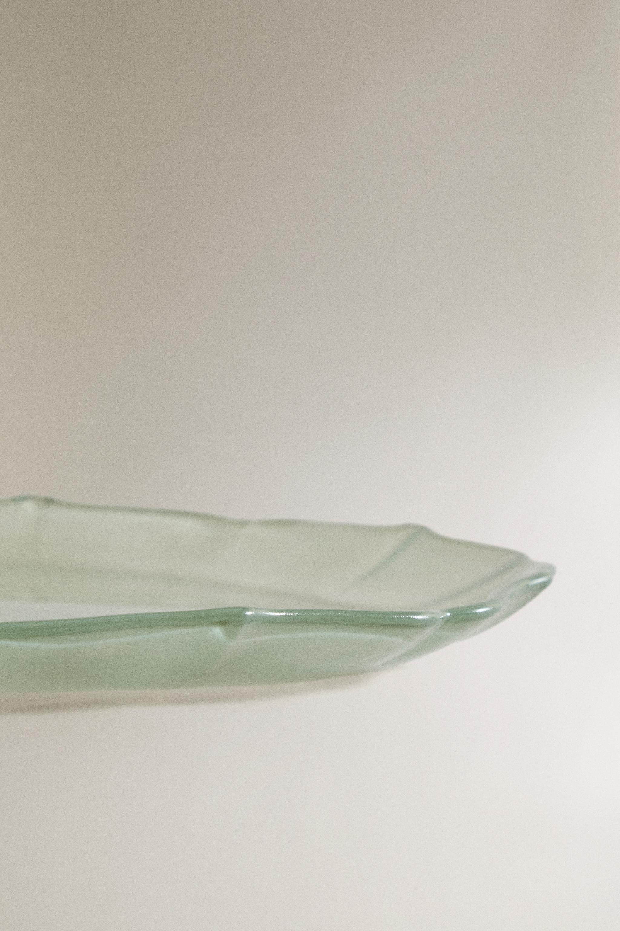 WAVY GLASS DESSERT PLATE